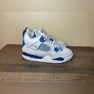 Air Jordan 4 Retro GS “Military Blue” 2024
- Size 5.5Y / 7 Women.